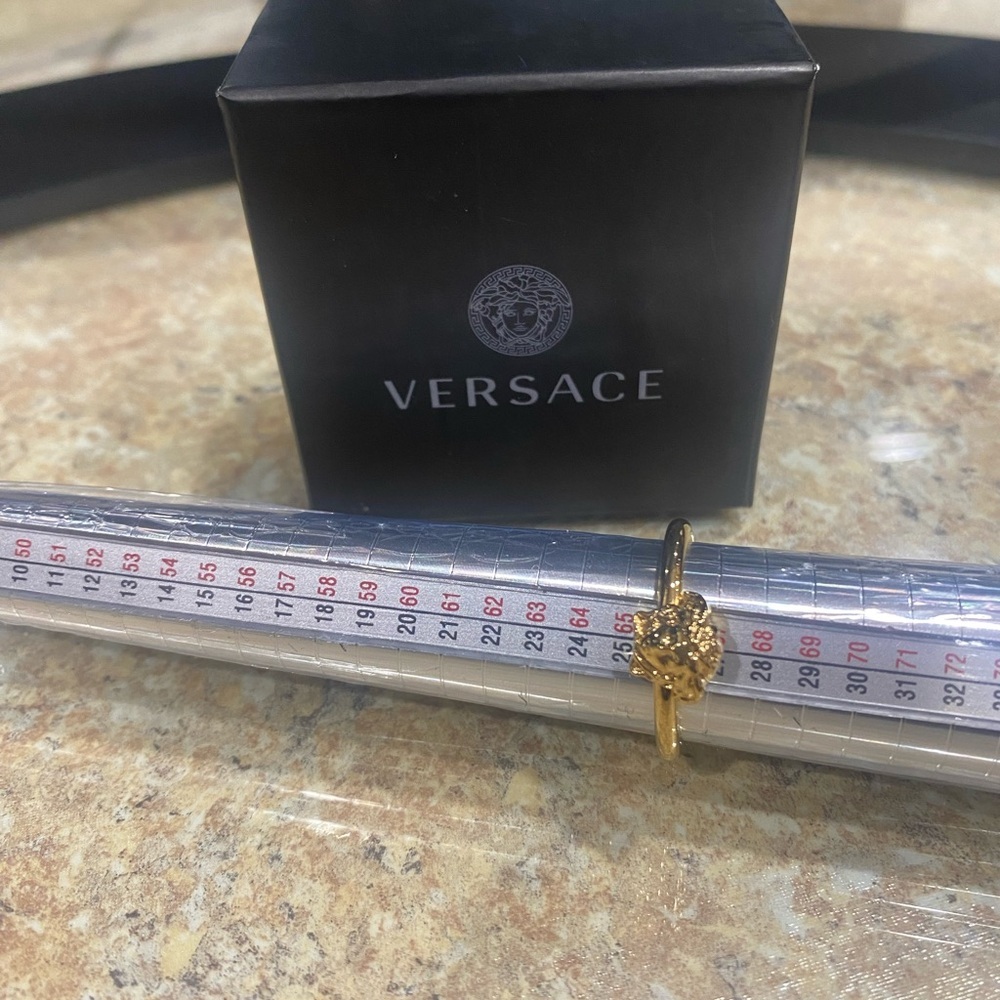 Versace Medusa Ring NIB - Picture 5 of 8